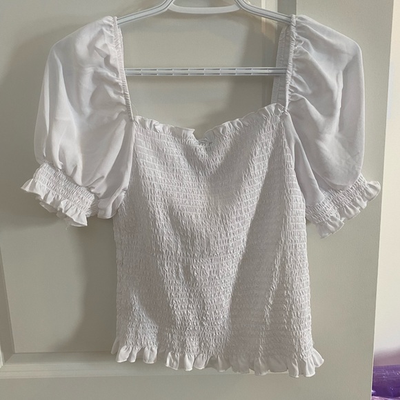 BRAND NEW WHITE TOP ❤️ - Picture 2 of 4